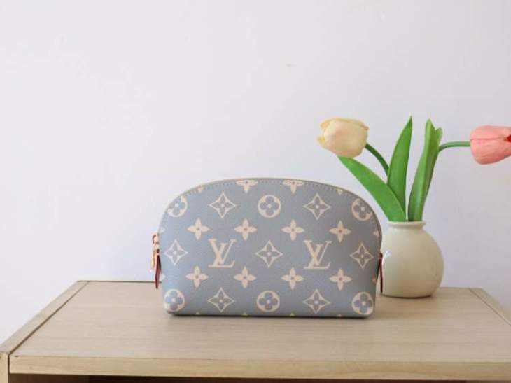 Picture of Louis Vuitton Wallets _SKUfw197605355fw
